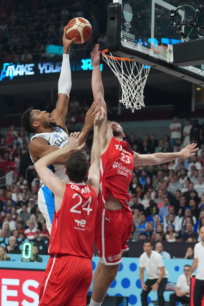 Strong MVP hardening mode! Turkiye, Antetokounmpo Bertin, vanquished Greece. It's been 24 years since I made it to the finals. a clash with Germany