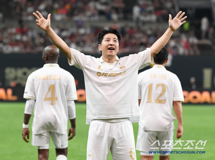 The war of icons that dominated the times, this time again shielded the spearPark Joo-ho's winning goal Shield United came from behind to win 21 against FC Spear