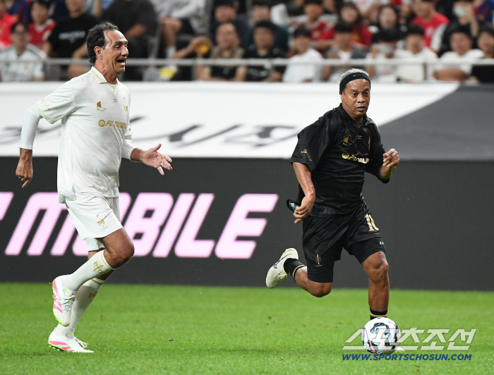 The war of icons that dominated the times, this time again shielded the spearPark Joo-ho's winning goal Shield United came from behind to win 21 against FC Spear
