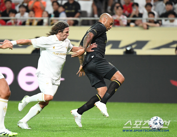 The war of icons that dominated the times, this time again shielded the spearPark Joo-ho's winning goal Shield United came from behind to win 21 against FC Spear