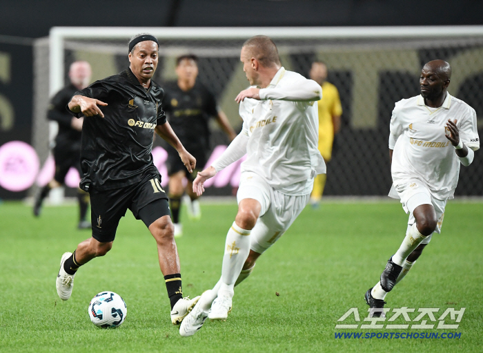 The war of icons that dominated the times, this time again shielded the spearPark Joo-ho's winning goal Shield United came from behind to win 21 against FC Spear