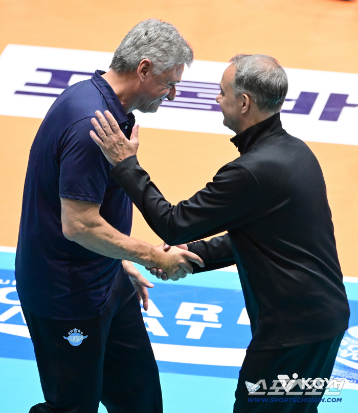 What a debut win against the same Brazilian coach. I'm happy about the new Korean Air coach's first victory. Since I won... 