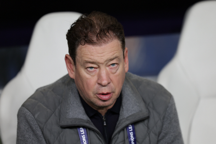 ACLE's appearance Kangwon FC is holding the Shanghai Shenhua master's line? Media Slutsky's possible replacement