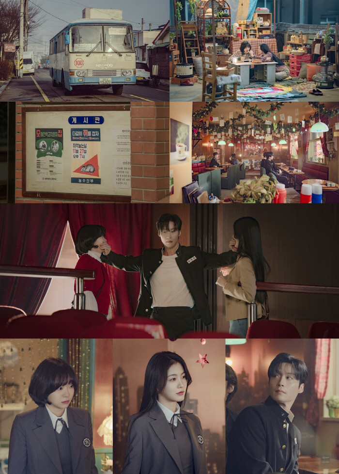 The first performance of '100 Memories' perfectly reproduced tickets and music cafes...I delivered the echo of youth