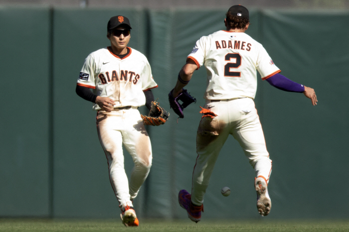 I can't sleep today because it's unfair LAD Kim Hye-sung and Roberts played as pinch runners in cold weather → Three strikeouts were even misjudged. Will you fail the PS entry?