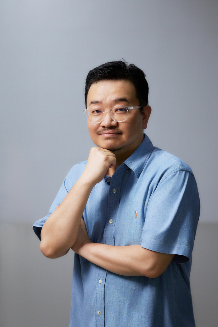  Director Yeon Sang-ho Jeon Ji-hyun's group is a zombie (face) that is different from the peninsula bound for Busan