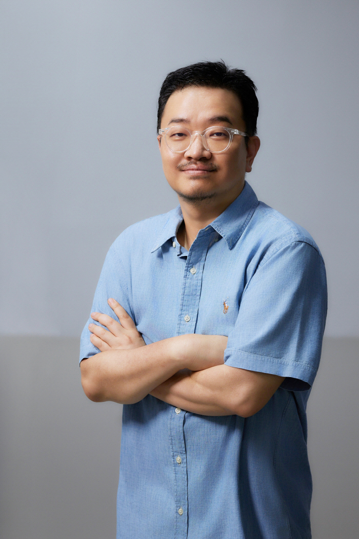  Director Yeon Sang-ho → All the staff participate with the lowest hourly wage..The debt of the heart has increased (face)