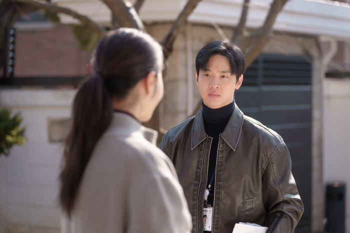 Jang Dong-yoon, between a cold-headed detective and a shaky son... a spectrum of acting extended to the 'warts'
