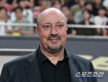 Lee Young-pyo, Park Joo-ho made the difference What do you think about this title? Captain Benitez, the delight that even considered the fans