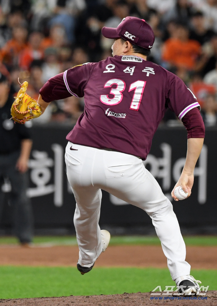 A lucky dog came from LG...Thinking about the outcome → 16G consecutive scoreless streak