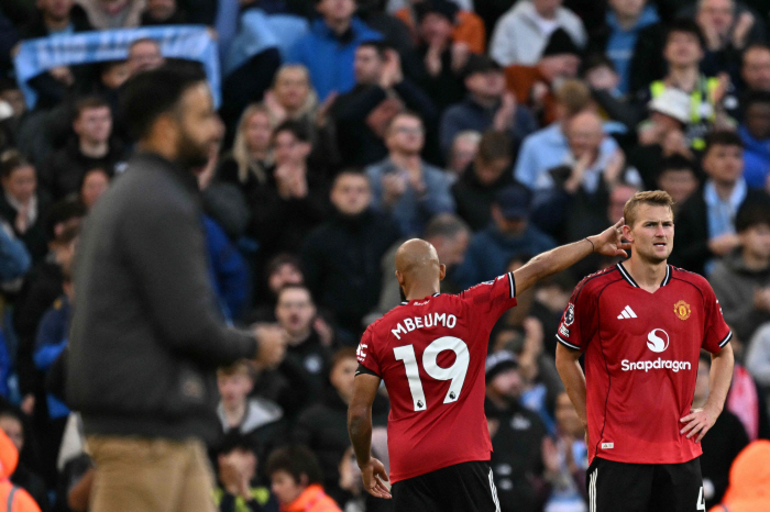 Manchester United will be relegated After Manchester Derby's crushing defeat, the odds of downgrading Opta rise to 10.95%...I can't see any hope