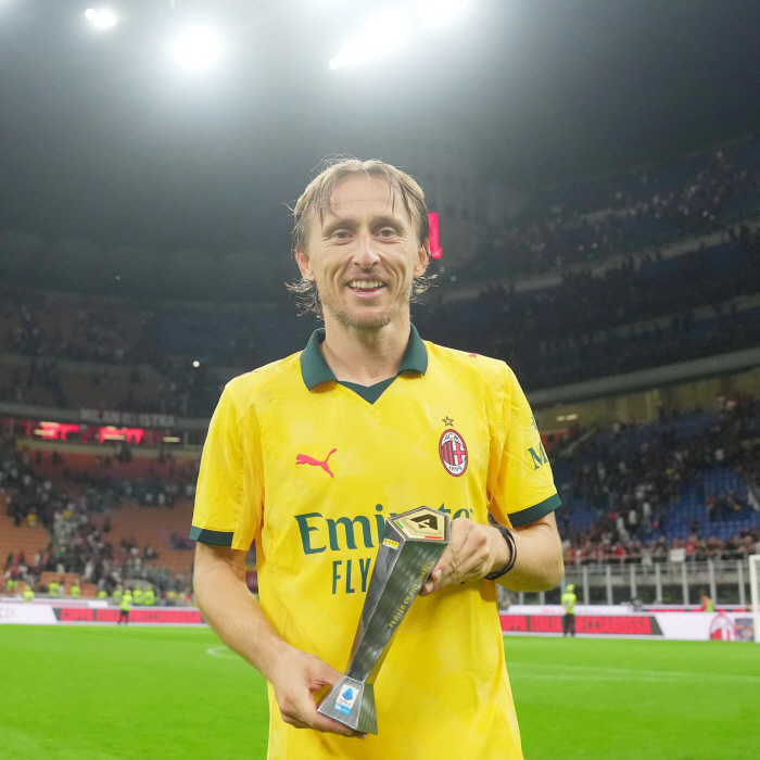 Soccer life starts from 40! Modric, a living legend who scored his Serie A debut goal...The Oldest Record in 64 Years