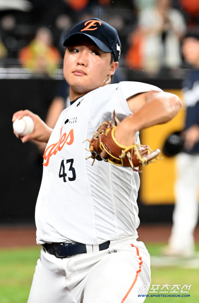 Three-pitch strikeouts overwhelmed → There was also homework...154km fastball selection, showed promise