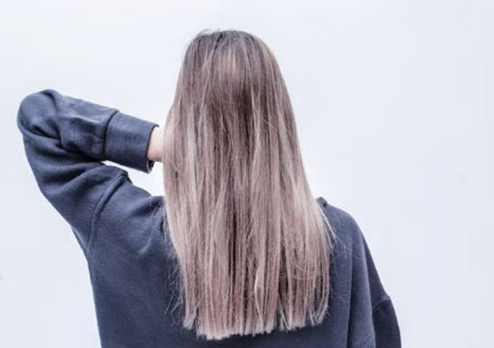 Two months in prison for a woman in her 20s who cut her hair on a bus...excitement with long hair
