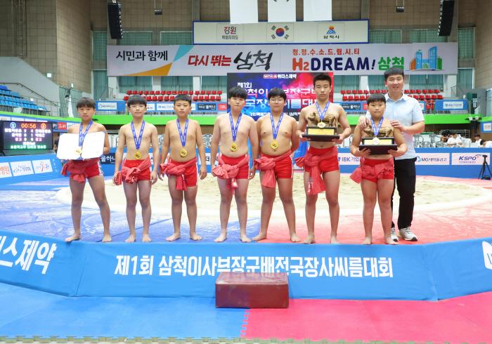 Wonwon Elementary School Won the 1st Samcheok Vice General Bae Elementary School Team...I won three awards this season