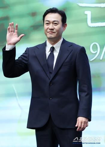 As soon as I saw Park Yong-woo's script on Eun-soo's good day, I wanted to participate right away, making ordinaryness special