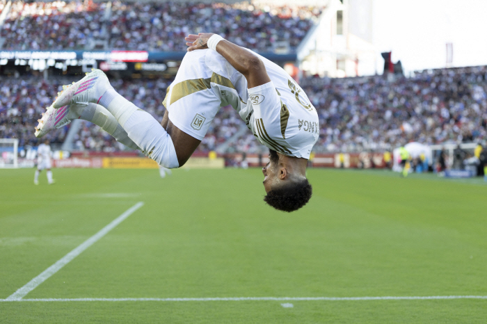 He's about to win for real, but Messi is the only one → LA is Son Heung-min and Buanga, two...MLS Heungbu Association, not Sonke, became a big hit, becoming a dynamic duo of fear