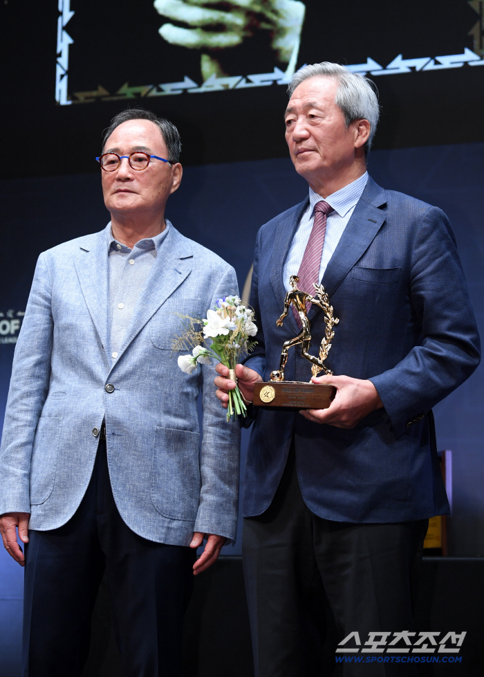 Honorary Chairman Chung Mong-joon's continued love of soccer, Japan should win, and hope to perform well in next year's World Cup