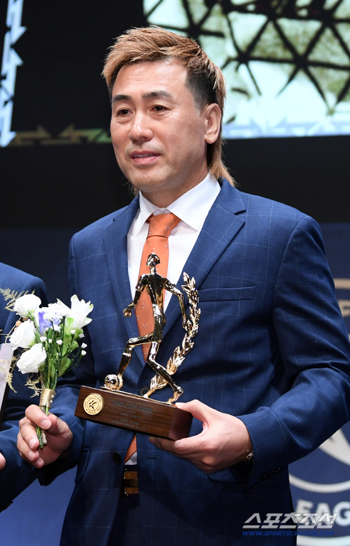 It's a failure for Kim Byung-ji, the eternal legend, to give up what he says to his juniors