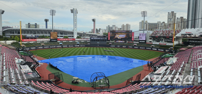 Koo Bon-hyuk is a left fielder, so it's his first outfielder start. Shall we play in Suwon