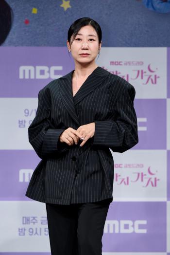 Let's go to the moon. Ramy invested 500,000 won in real coins, and will last up to 500 million won...I don't know, so don't ask