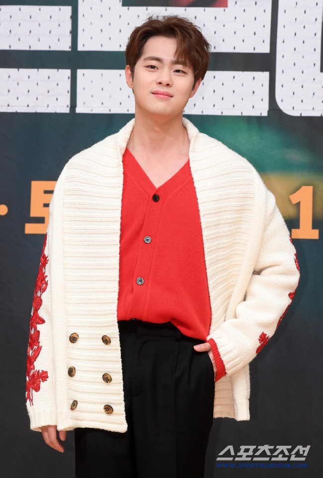  Cho Byung-kyu broke up with HB Entertainment, which was supported by evil and resolved the suspicion of school violence