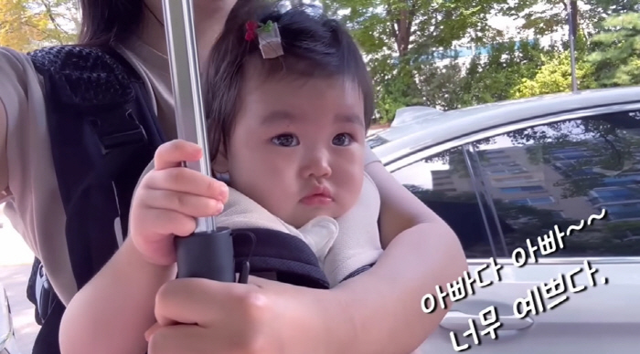 Park Soo-hong's daughter asks for the youngest celebrity photo to be popular in 10 months → Fan service is good