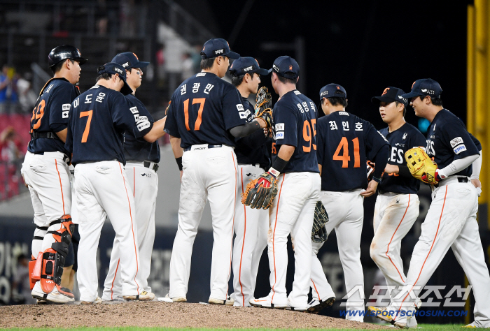  Hanwha wins 11-1 over KIA
