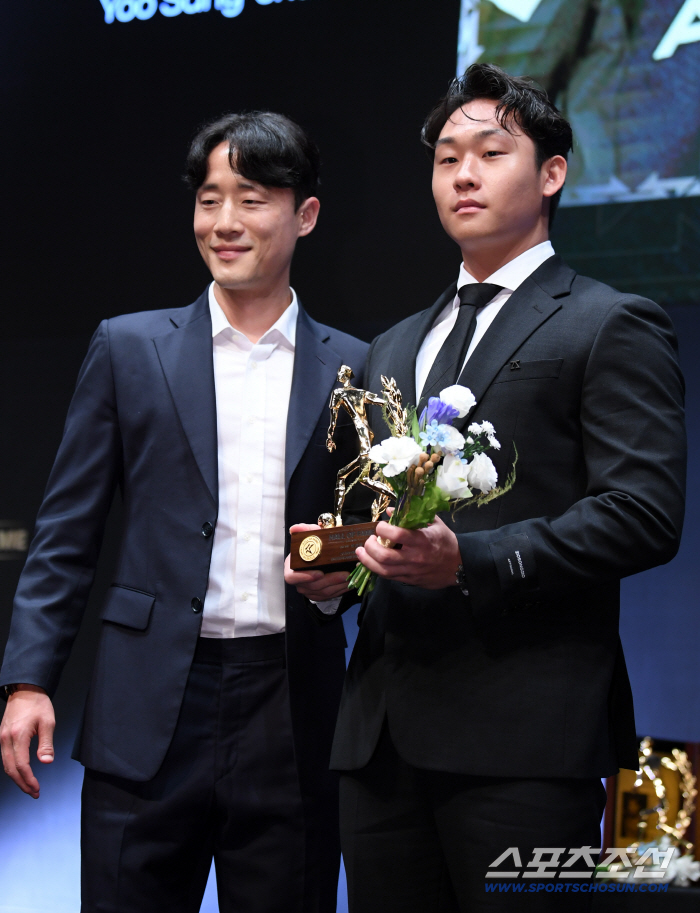  Kim Ho-nam Yoo Sang-cheol's son Yoo Sun-woo's K-League Hall of Fame induction ceremony