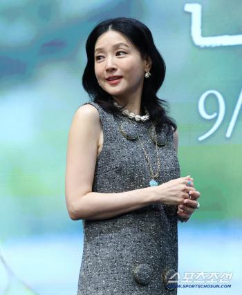  Lee Young Ae is back after 26 years