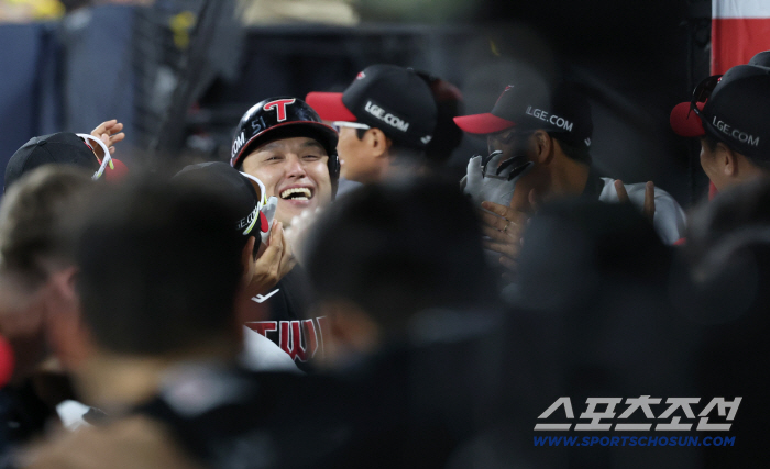  Park Dong Won's exciting 3-point home run shot