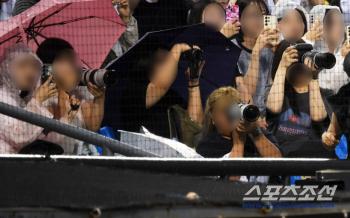  When the idol pop up at Jamsil Stadium, a cannon camera appeared