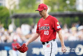 Why, as I promised, at this point...Is it possible to have a miracle of roking, a week of Gamboa's nail companionship departure?