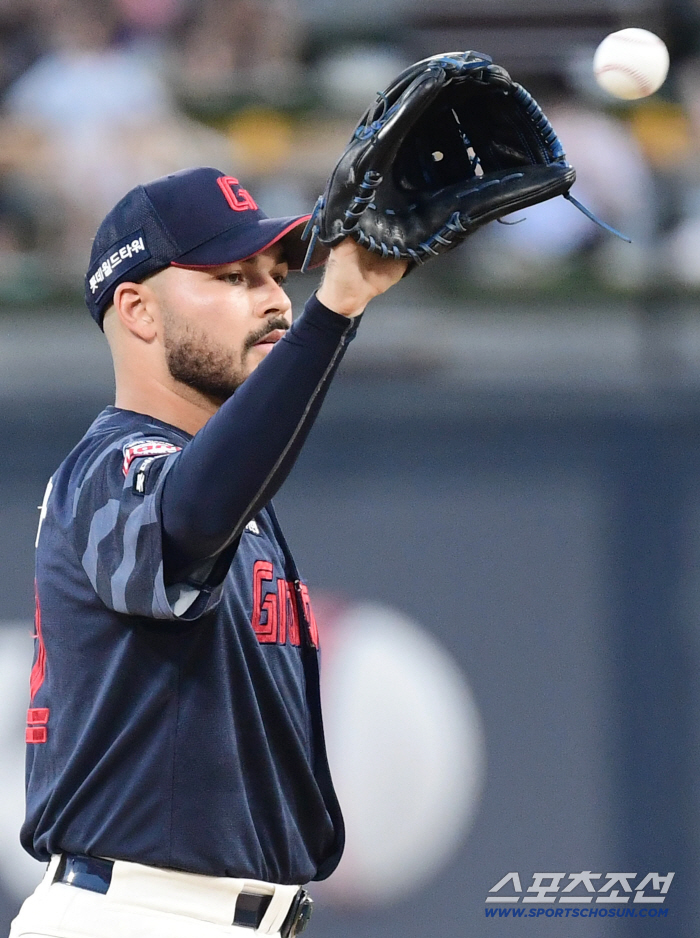 Why, as I promised, at this point...Is it possible to have a miracle of roking, a week of Gamboa's nail companionship departure?