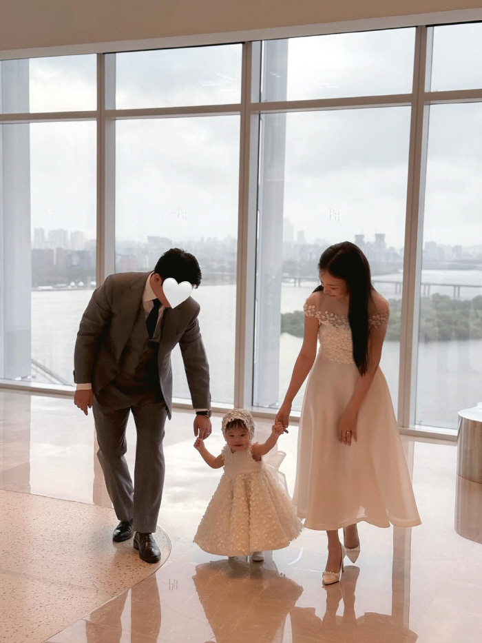 Baek A-yeon reveals her daughter's grand first birthday party ♥ I love my husband and all three happy families