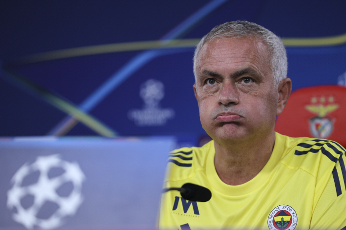  Mourinho Rehires Miracle Rehiring in 3 Weeks of Agreement to Benfica