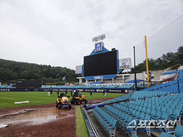  Samsung's Lapak pole fell! I'm glad there aren't any spectators.. Should I laugh at this → The reason for the unprecedented cancellation