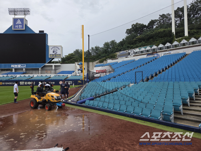  Samsung's Lapak pole fell! I'm glad there aren't any spectators.. Should I laugh at this → The reason for the unprecedented cancellation