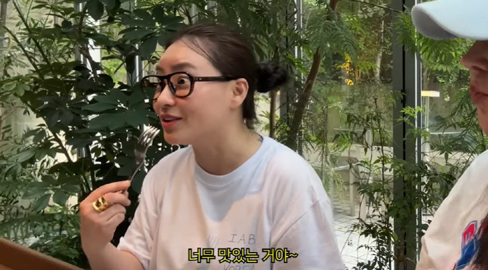 Cho Hyun-ah, who lost weight, ate 6 meals a day and got pierced (Pungja Terrevi)