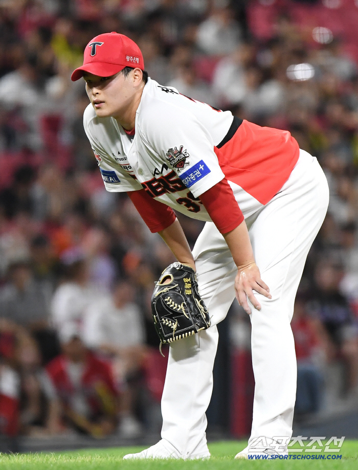 Coach Lee Bum-ho answered with 25 runs and one point…I don't think the players are preparing for it, lethargic