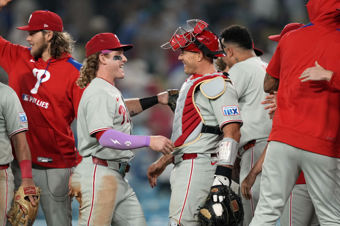 I'm sorry I didn't do five innings. Sorry for hitting 2 hits and 1 home run in 5 at-bats → What's the point of doing the Ohtani one-man show? The Dodgers lost all games against the bullpen