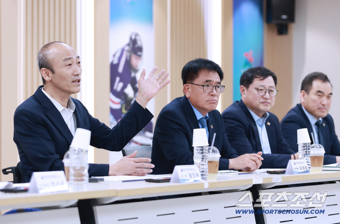 Kim Dae-hyun, the second vice minister of the Ministry of Culture, Sports and Tourism, visited the Sports Council for the Disabled for the first time since taking office, thoroughly prepared the IPC general meeting and actively supported the Paralympic team. 