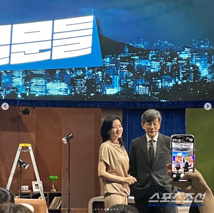 Lee Young-ae met Son Seok-hee for the first time in 25 years..MBC Legends' shining two-shot