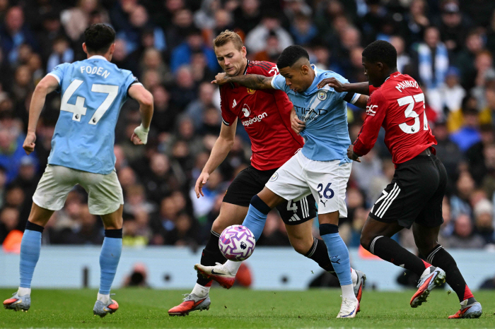 Manchester United, please give me a break! Newcastle keep a close eye on recruiting Manchester United midfielder...Dissatisfaction with playing time behind Bruno → transfer request rejected