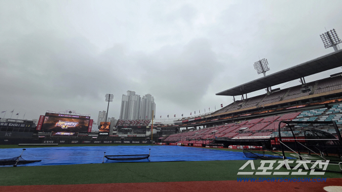 More cancellations than during the rainy season. Is fall baseball really good? an unpredictable climate change