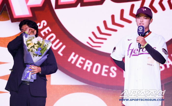  Coach Park Seok-min sheds tears over his son's nomination