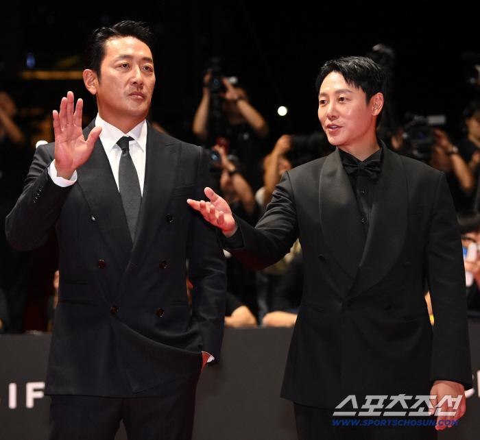  Ha Jungwoo, Kim Dongwook, Charismatic face-to-face