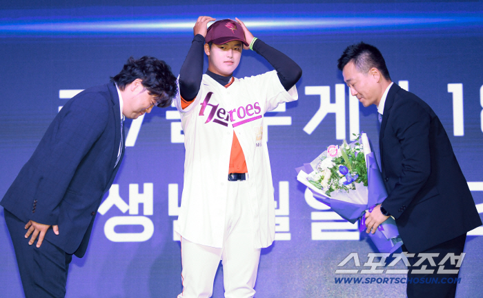  Park Junhyun, Park Seokmin, coach. I'll raise him well