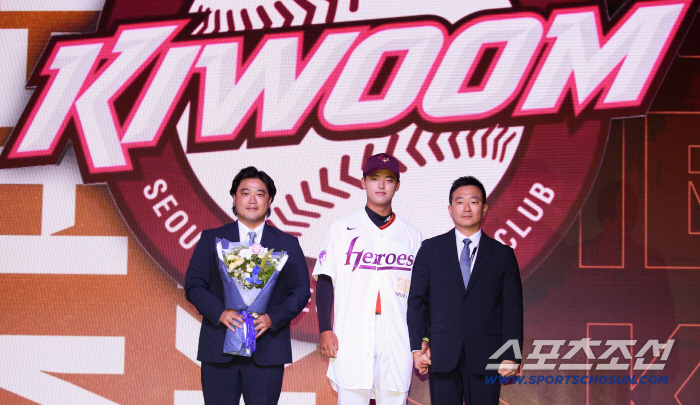  Park Seok-min, Park Jun-hyun, Heo Seung-pil, the first overall leader to Kiwoom