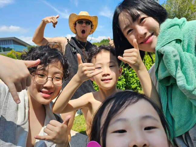  Byul ♥ Ha-ha reveals photos of her trip to Busan with her three children, 'I love you so much.'